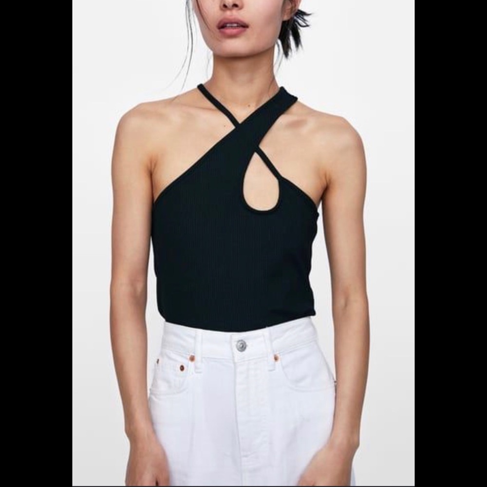 🖤 ZARA Asymmetric crop top 🖤